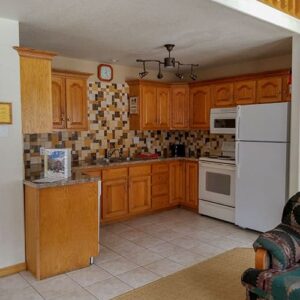XL Condo A15 - Kitchen | Alpenglow Vacation Rentals Ouray
