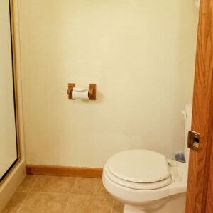 XL Condo A16 - Bathroom 3 | Alpenglow Vacation Rentals Ouray