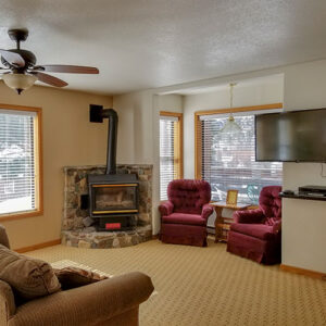 XL Condo A17 - Frontroom 2 | Alpenglow Vacation Rentals Ouray