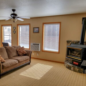 XL Condo A17 - Frontroom | Alpenglow Vacation Rentals Ouray