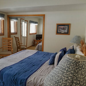 Condo C03 - First Floor Bedroom | Alpenglow Vacation Rentals Ouray