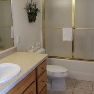 Condo C07 - Second Floor Bathroom | Alpenglow Vacation Rentals Ouray
